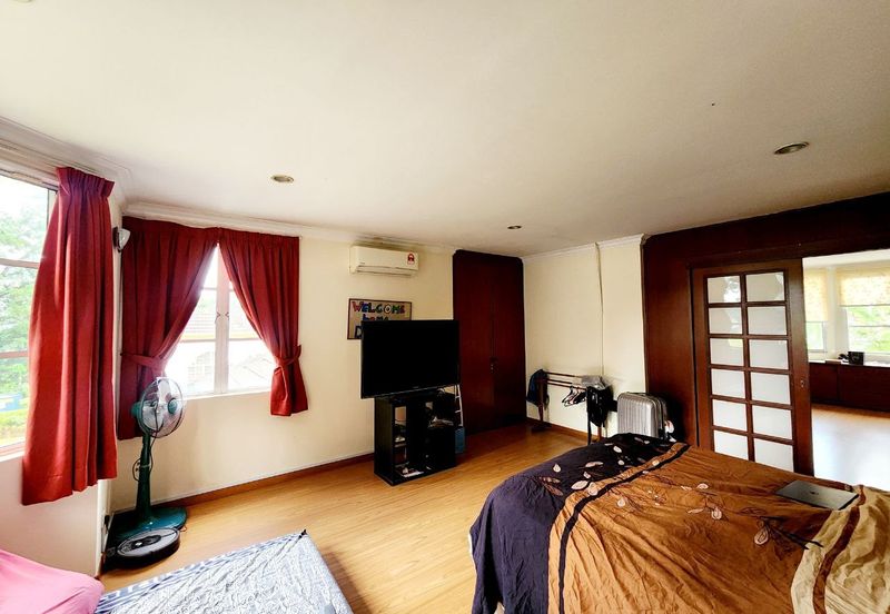 KGSAAS Golf Club, Seksyen 13