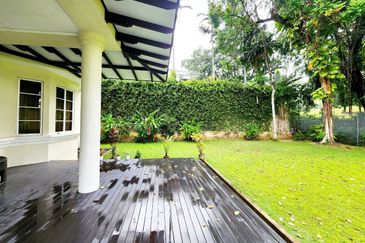 KGSAAS Golf Club, Seksyen 13