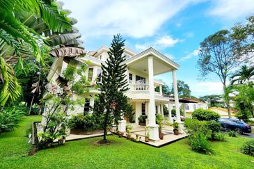 KGSAAS Golf Club, Seksyen 13