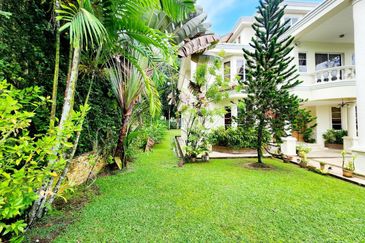 KGSAAS Golf Club, Seksyen 13