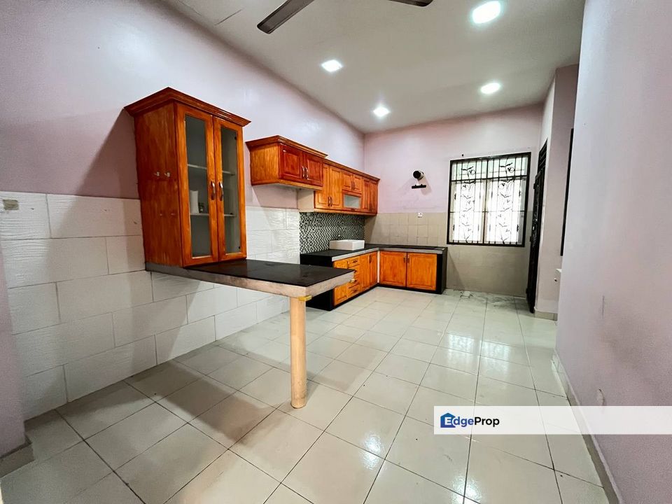Aman Perdana Jalan 8C Klang Renovated Double Storey Semi Detached  For Sale, Selangor, Klang