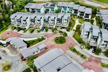 Symphony Hills Schumann