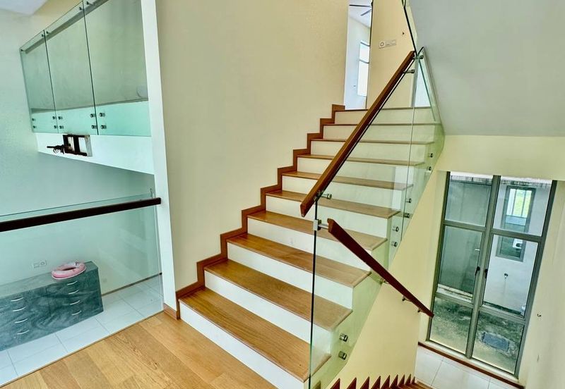 Symphony Hills Schumann