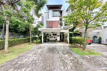 Symphony Hills Schubert