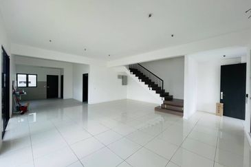 Serenia Anisa Phase 1