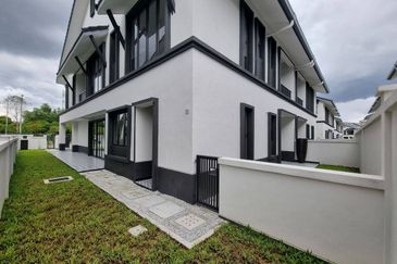 Hevea Elmina Gardens