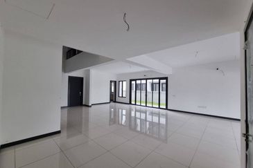 Hevea Elmina Gardens