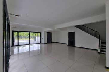 Hevea Elmina Gardens