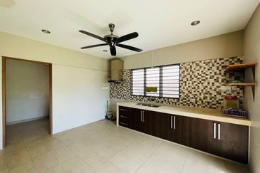 Jalan Paladium 7/33B