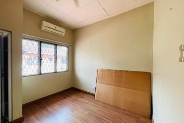 Jalan Paladium 7/33B