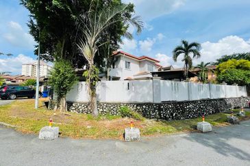 Jalan Paladium 7/33B