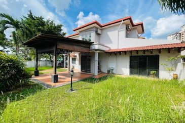 Jalan Paladium 7/33B