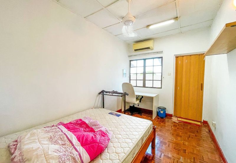 Seksyen 11, Shah Alam