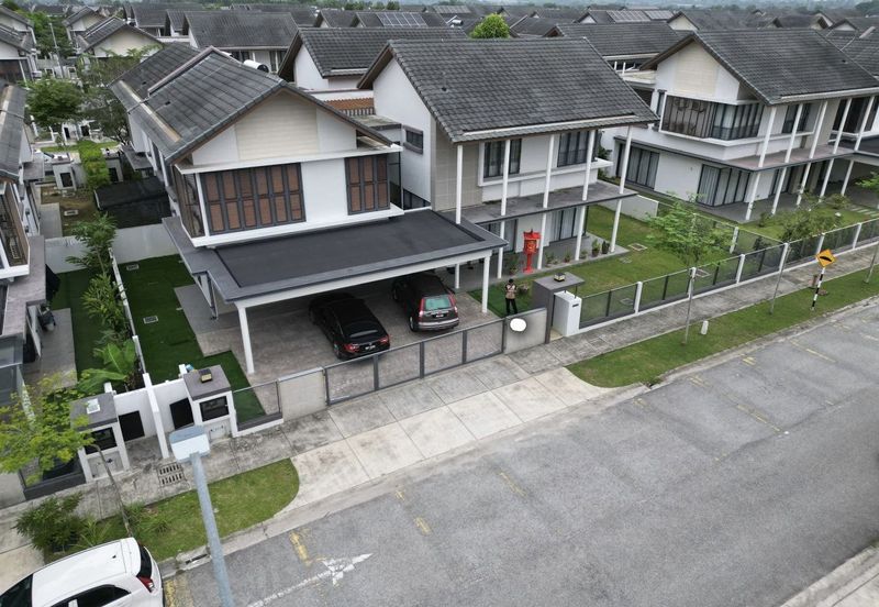 Tiana Elmina Gardens