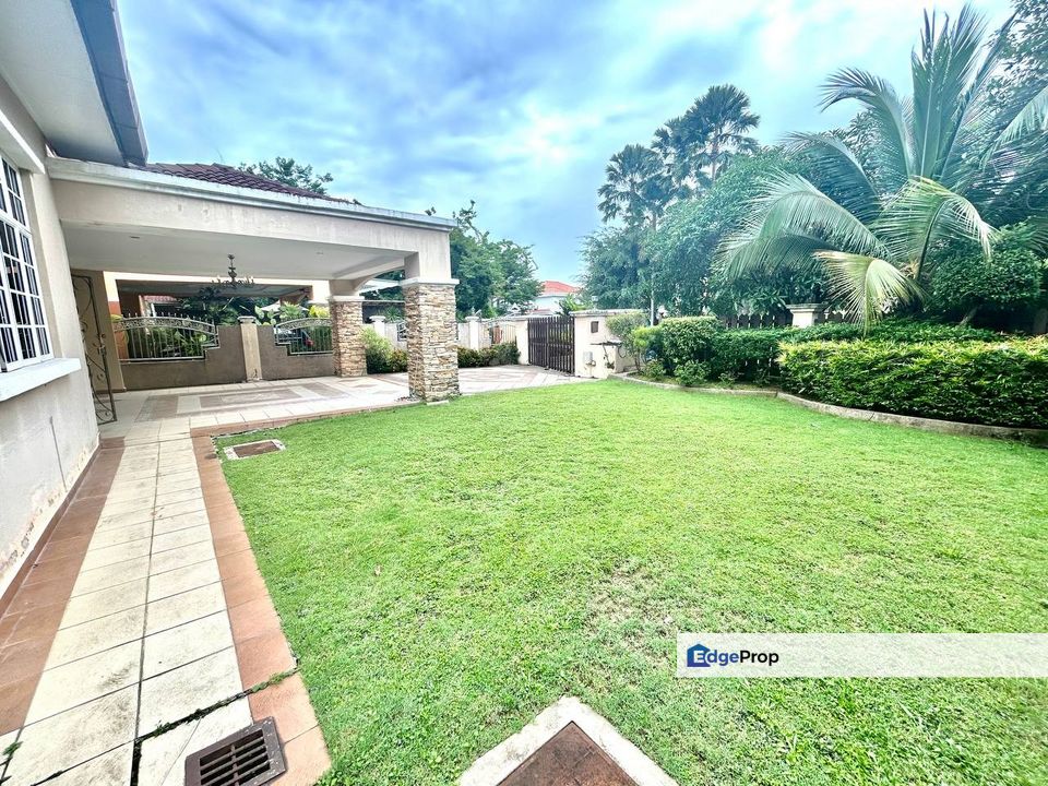 Seksyen 7 Shah Alam Triple Storey Semi Detached House For Sale, Selangor, Shah Alam