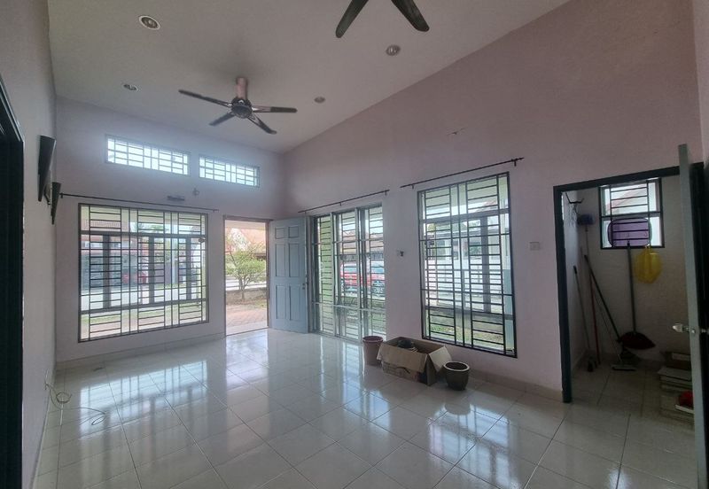 Jalan Makyong, Bandar Bukit Raja