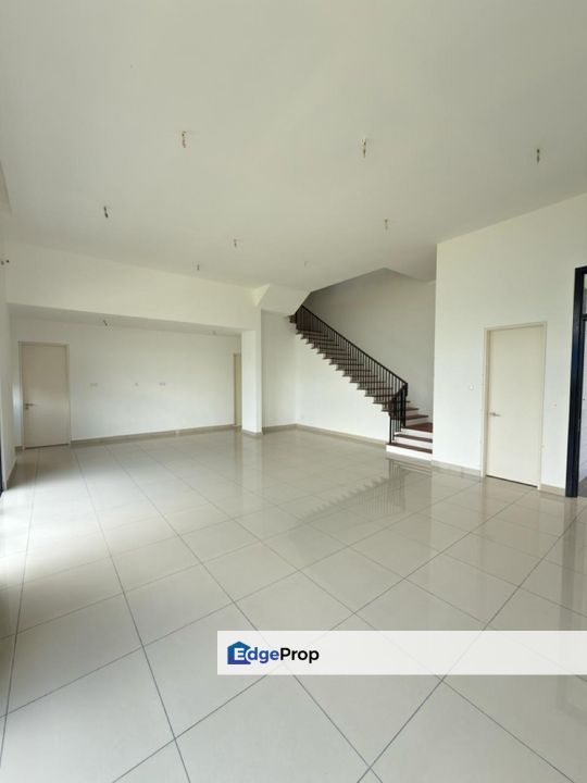 SHAH ALAM KOTA KEMUNING TRIPLE STOREY SEMI D BROADLEAF RESIDENCE HOUSE FOR SALE, Selangor, Kota Kemuning