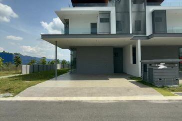 Broadleaf Residences, Hometree