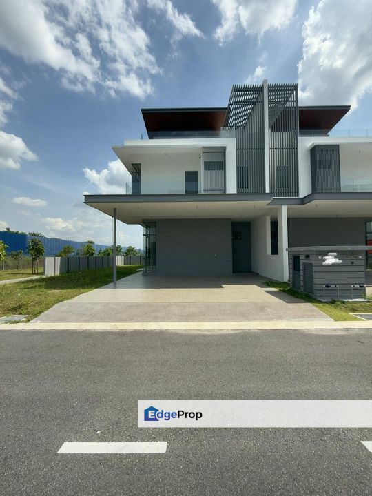 SHAH ALAM KOTA KEMUNING TRIPLE STOREY SEMI D BROADLEAF RESIDENCE HOUSE FOR SALE, Selangor, Kota Kemuning