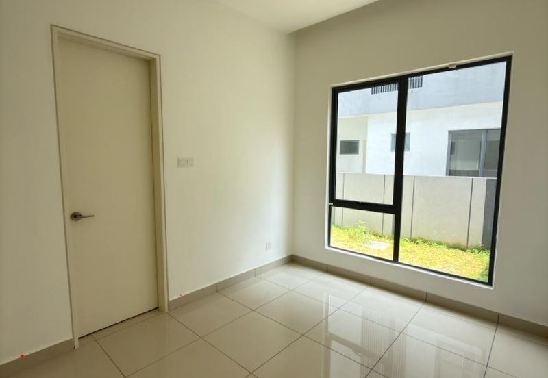 Broadleaf Residences, Hometree