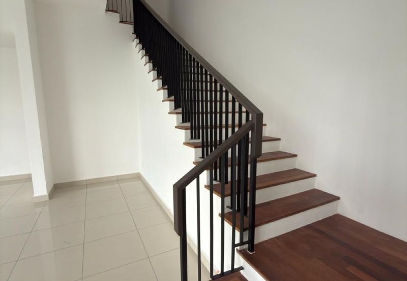 Broadleaf Residences, Hometree