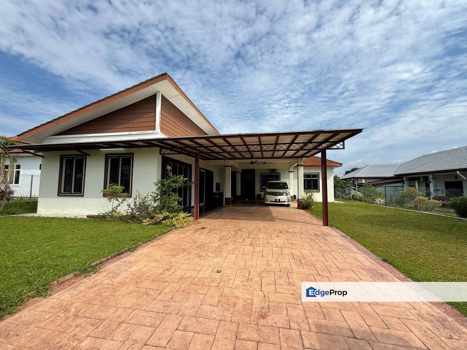 SEREMBAN SRI SENDAYAN SINGLE STOREY BUNGALOW HOUSE FOR SALE, Negeri Sembilan, Seremban