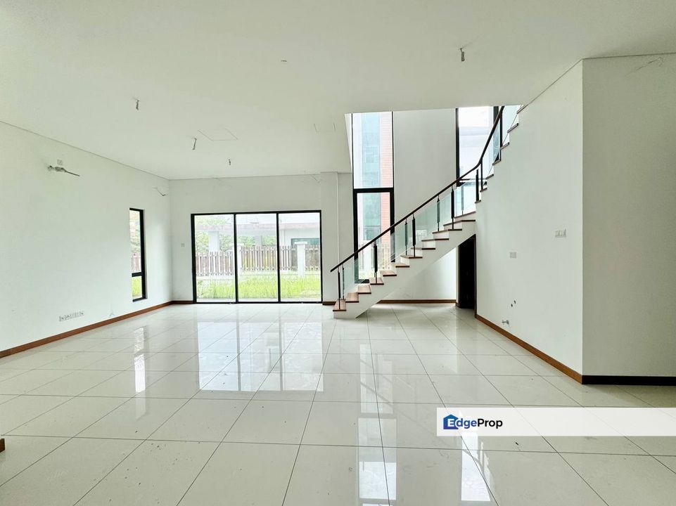 SHAH ALAM SUBANG BESTARI TRIPLE STOREY LAMAN PERMAI BUNGALOW FOR SALE , Selangor, Shah Alam