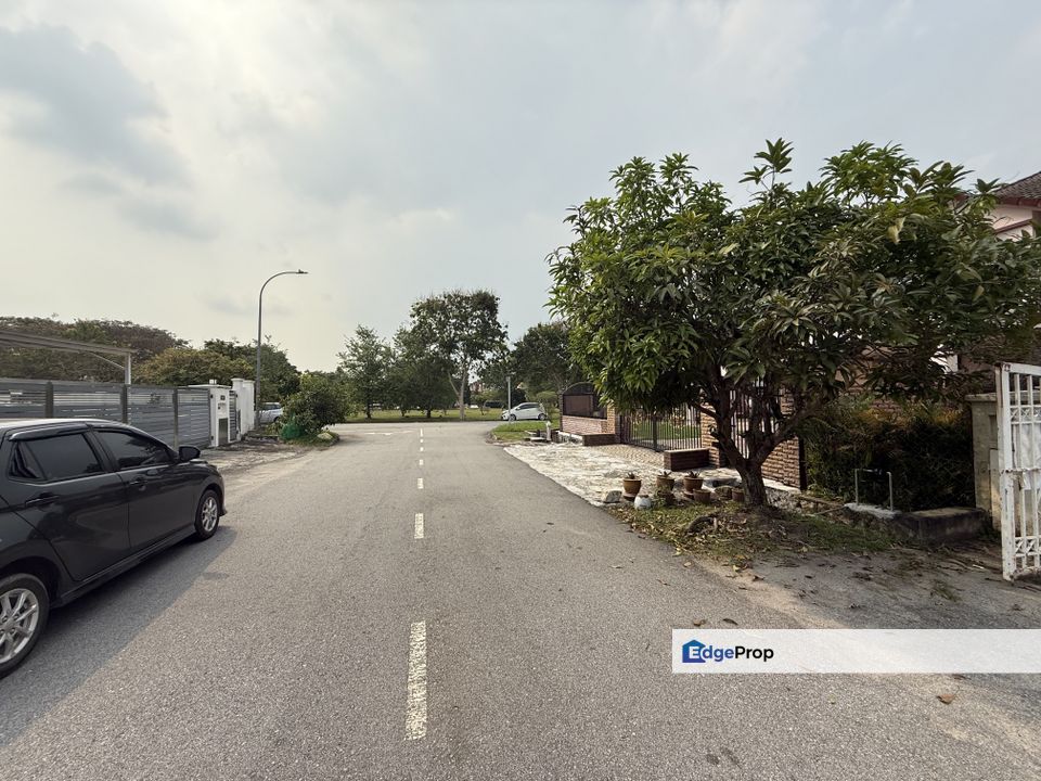 SUBANG JAYA PUTRA HEIGHT PUTRA BAHAGIA SEKSYEN 8 DOUBLE STOREY TERRACE HOUSE FOR SALE, Selangor, Putra Heights