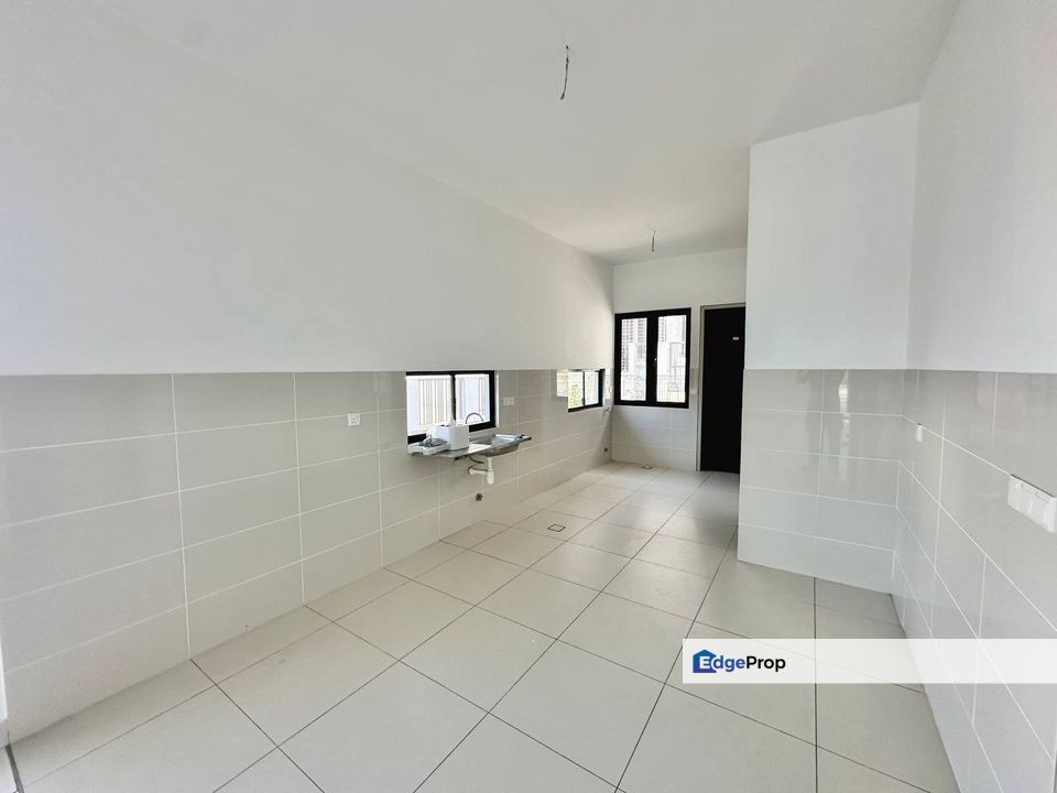 SHAH ALAM ELMINA VALLEY 4 ENDLOT DOUBLE STOREY TERRACE ELMINA HOUSE FOR SALE, Selangor, Shah Alam