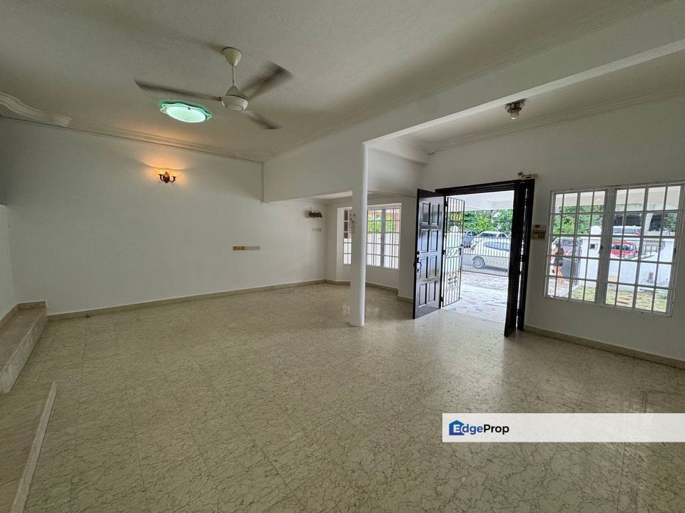SUBANG JAYA SS 12 DOUBLE STOREY TERRACE FACING OPEN HOUSE FOR SALE, Selangor, Subang Jaya