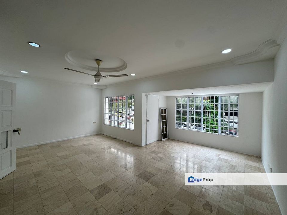 SUBANG JAYA SS 12 DOUBLE STOREY TERRACE FACING OPEN HOUSE FOR SALE, Selangor, Subang Jaya