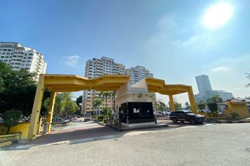 SHOP LOT AT VISTA MILLENIUM CONDOMINIUM PUCHONG PERDANA FOR SALE