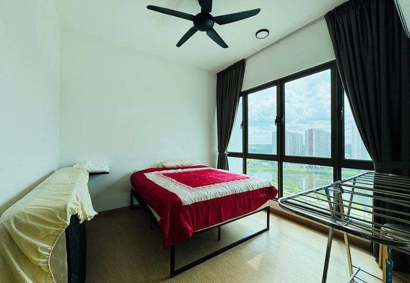 Lake Point Residence