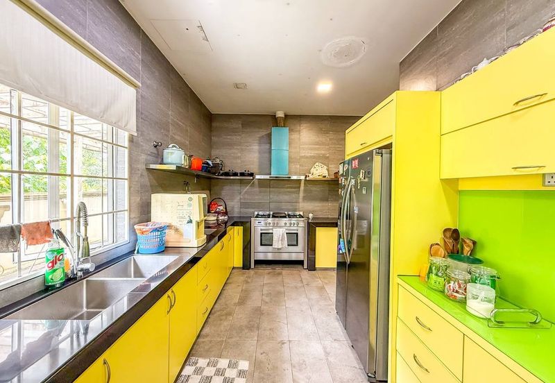 Seksyen 8, Kota Damansara