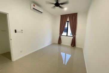 Reef Of Tropics, Setia Eco Glades