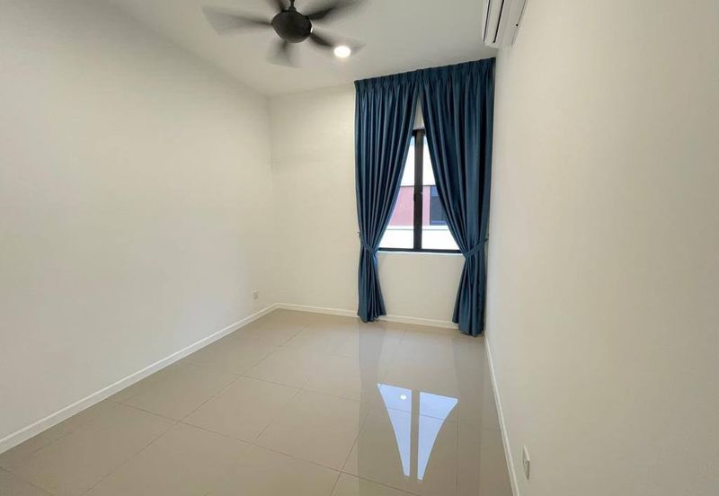 Reef Of Tropics, Setia Eco Glades