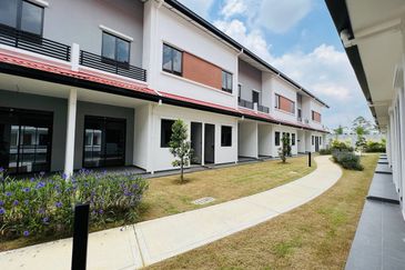 Reef Of Tropics, Setia Eco Glades