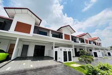 Reef Of Tropics, Setia Eco Glades