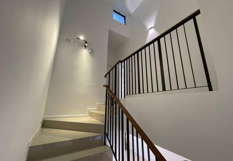 Reef Of Tropics, Setia Eco Glades