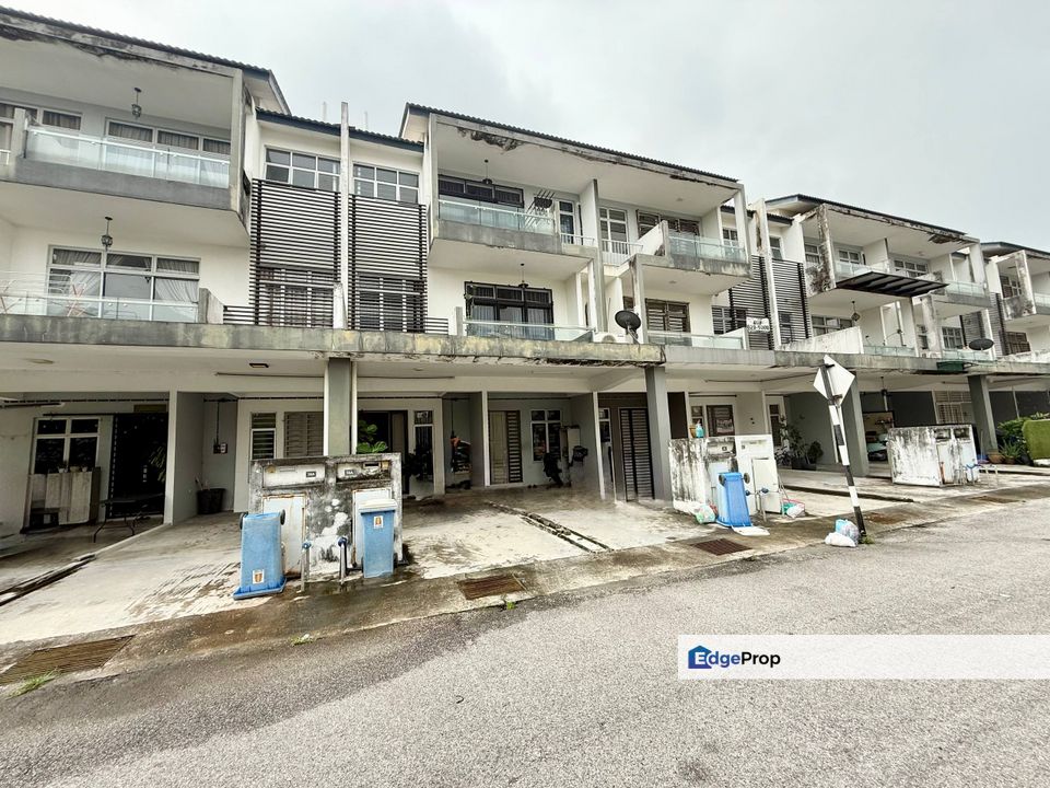 BANDAR SAUJANA PUTRA DESA SAUJANA 2 TRIPLE STOREY TOWNHOUSE FOR SALE, Selangor, Jenjarom