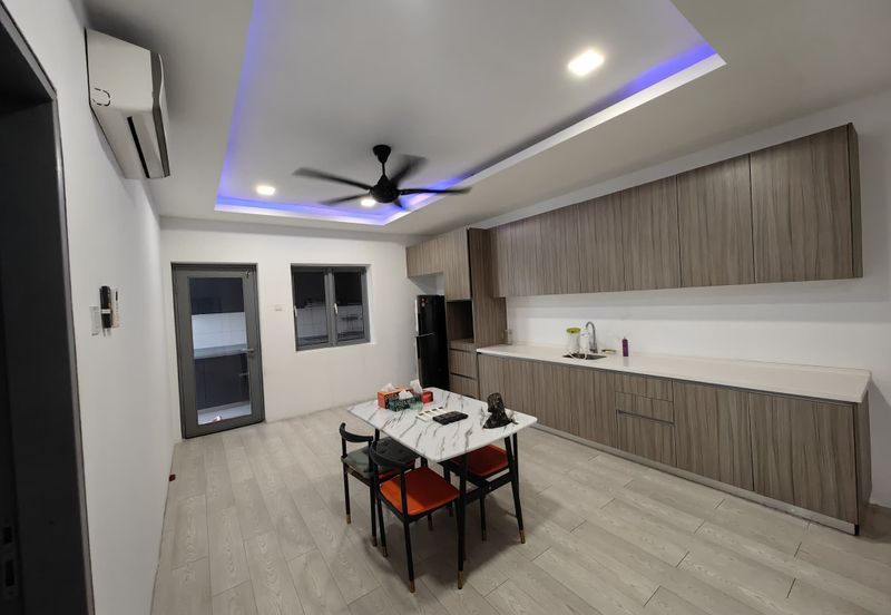 Lake Front Residence Condominium, Cyberjaya 💥💰 For Sale Ready To Move In Unit Cyberjaya💥💰