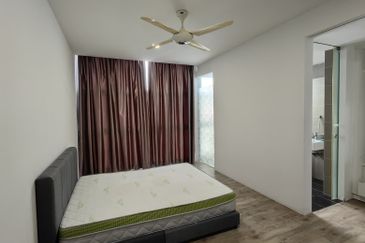 Lake Front Residence Condominium, Cyberjaya 💥💰 For Sale Ready To Move In Unit Cyberjaya💥💰