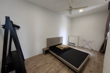 Lake Front Residence Condominium, Cyberjaya 💥💰 For Sale Ready To Move In Unit Cyberjaya💥💰