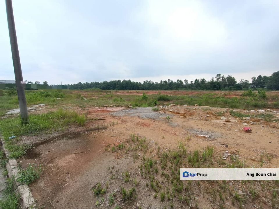 Kulai Medium Industry Land for Sale RM8,494,200 By Ang Boon Chai