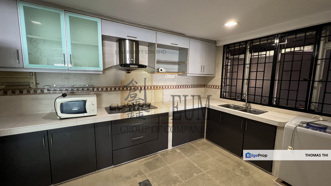 Pelangi Height Partial Furnished unit for Sale, Selangor, Klang