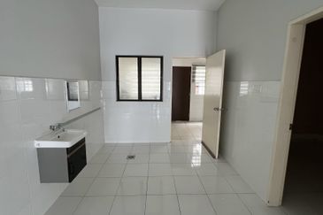 Jalan Setia Permai U13/43F