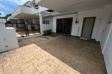 Bandar Bukit Raja Saron 2 Storey Terrace House
