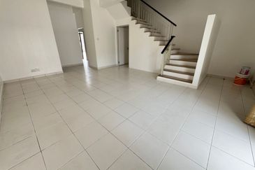 Bandar Bukit Raja Saron 2 Storey Terrace House