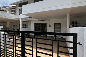 Bandar Bukit Raja Saron 2 Storey Terrace House