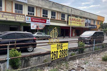Kuala Selangor, Bukit Rotan, Assam Jawa 2 Storey Terrace Shop for Sale